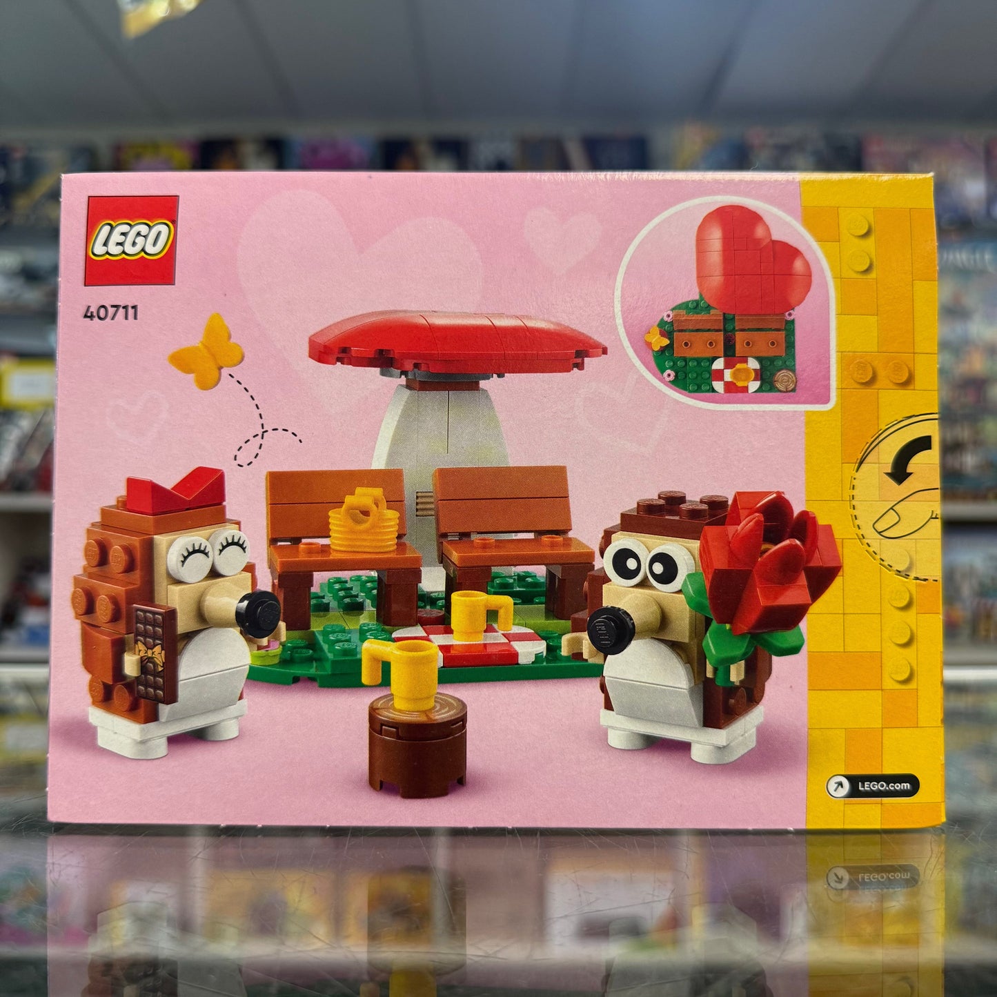 Hedgehog Picnic Date, 40711